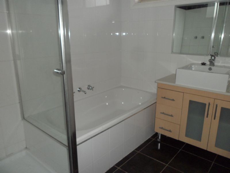 2 Londrew Court, Tullamarine VIC 3043