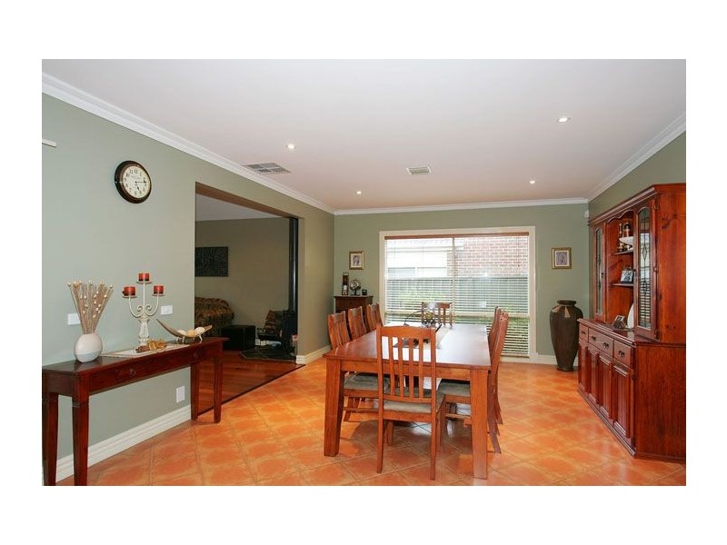 66 Alanbrae Terrace, Attwood VIC 3049