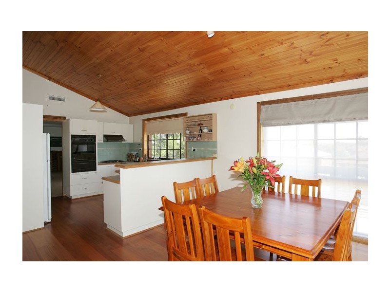 178 Erinbank Crescent, Attwood VIC 3049