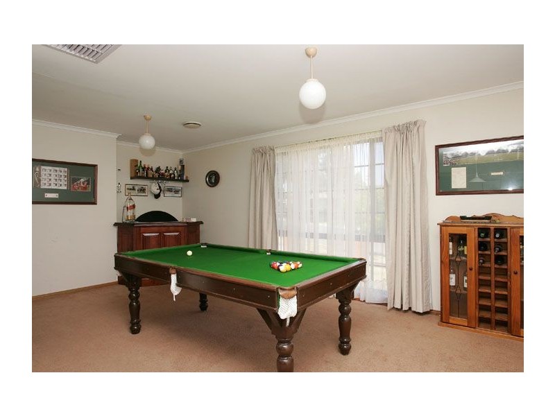 178 Erinbank Crescent, Attwood VIC 3049