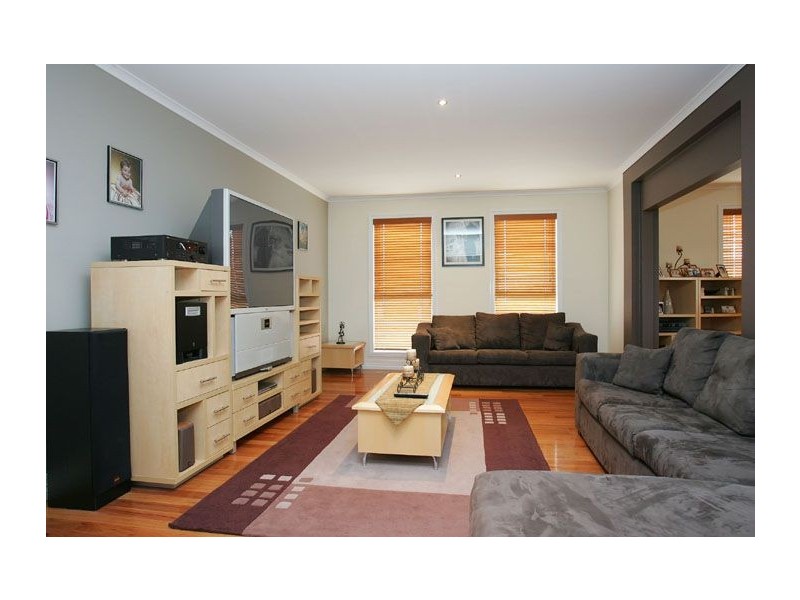 36 Kirkham Drive, Greenvale VIC 3059