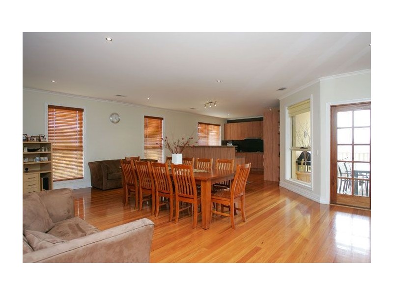 36 Kirkham Drive, Greenvale VIC 3059