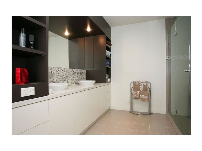 4 Thistle Brook, Gowanbrae VIC 3043