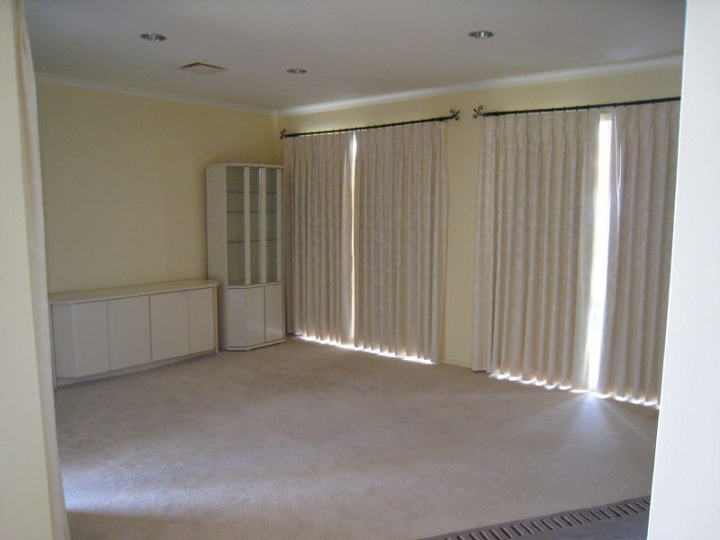 18 Lochmaben Court, Greenvale VIC 3059