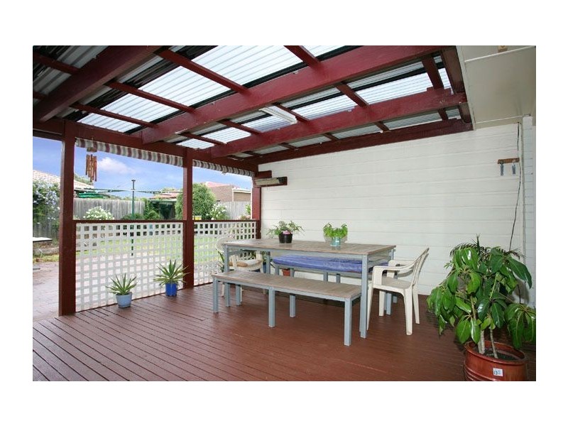 14 Allenby Place, Gladstone Park VIC 3043