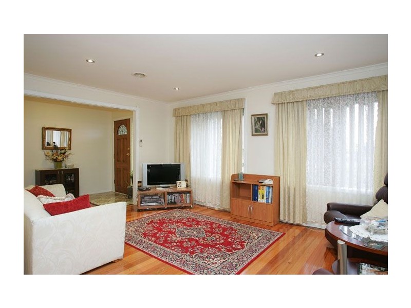 14 Allenby Place, Gladstone Park VIC 3043
