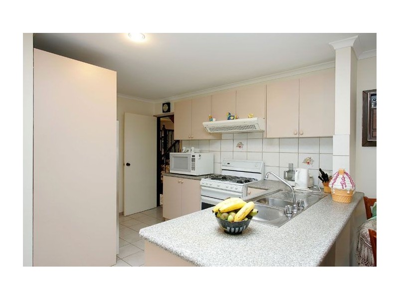 3 Adam Court, Gladstone Park VIC 3043