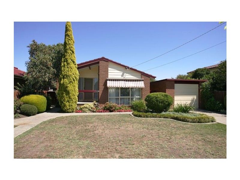22 Cassandra Drive, Gladstone Park VIC 3043
