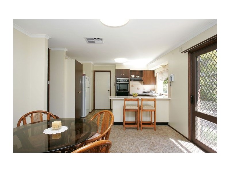 22 Cassandra Drive, Gladstone Park VIC 3043