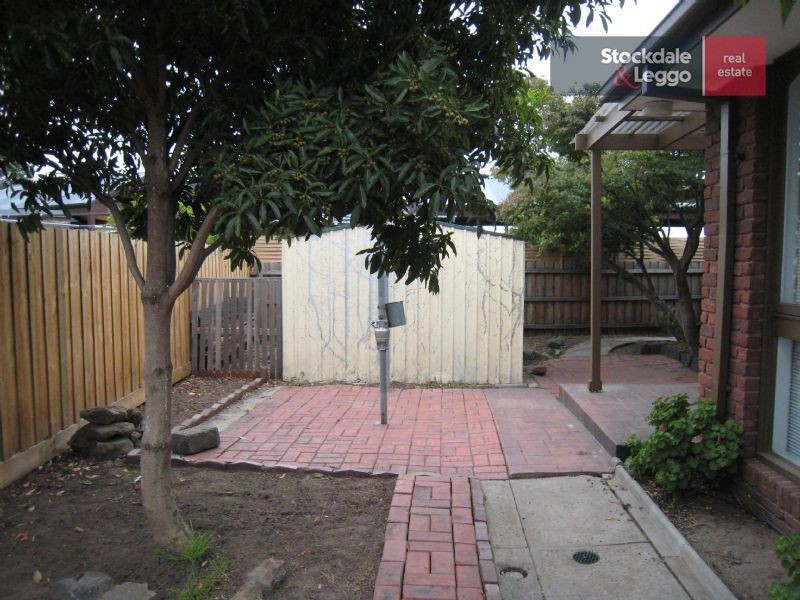 2 Roper Court, Gladstone Park VIC 3043
