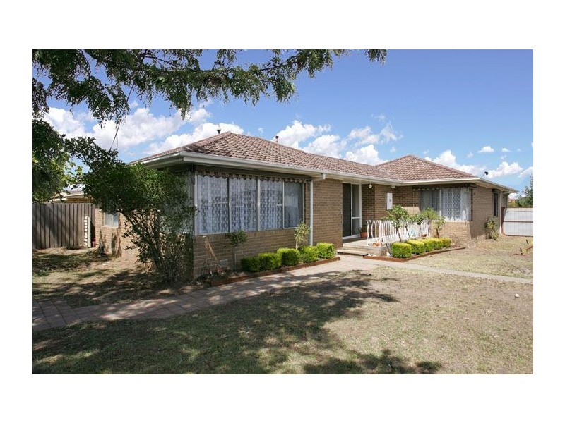 80 South Circular Road, Gladstone Park VIC 3043