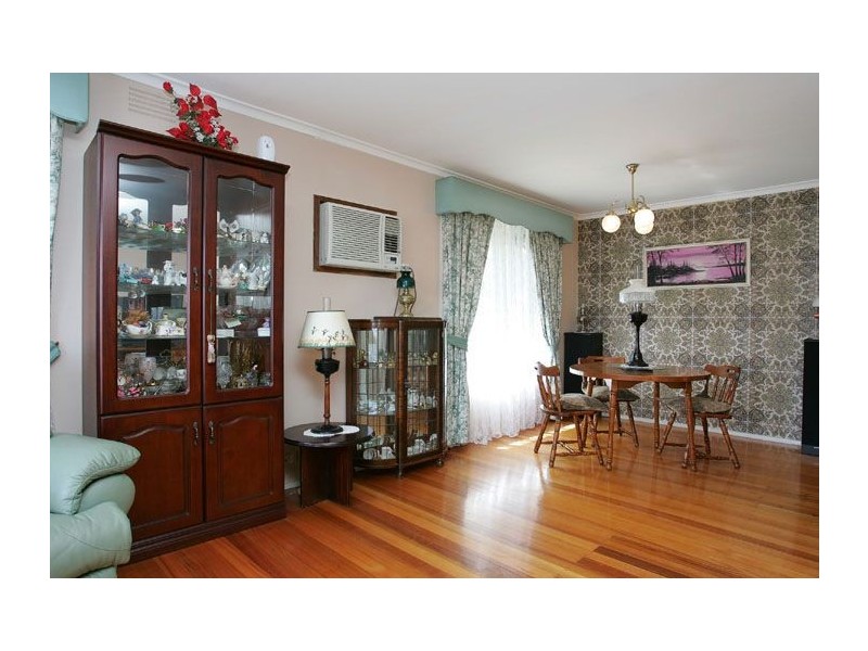 80 South Circular Road, Gladstone Park VIC 3043