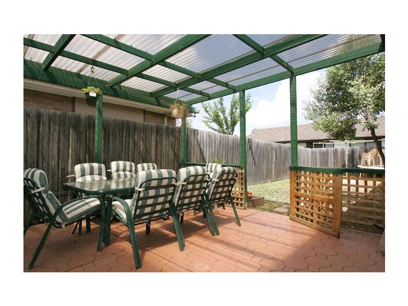 80 South Circular Road, Gladstone Park VIC 3043