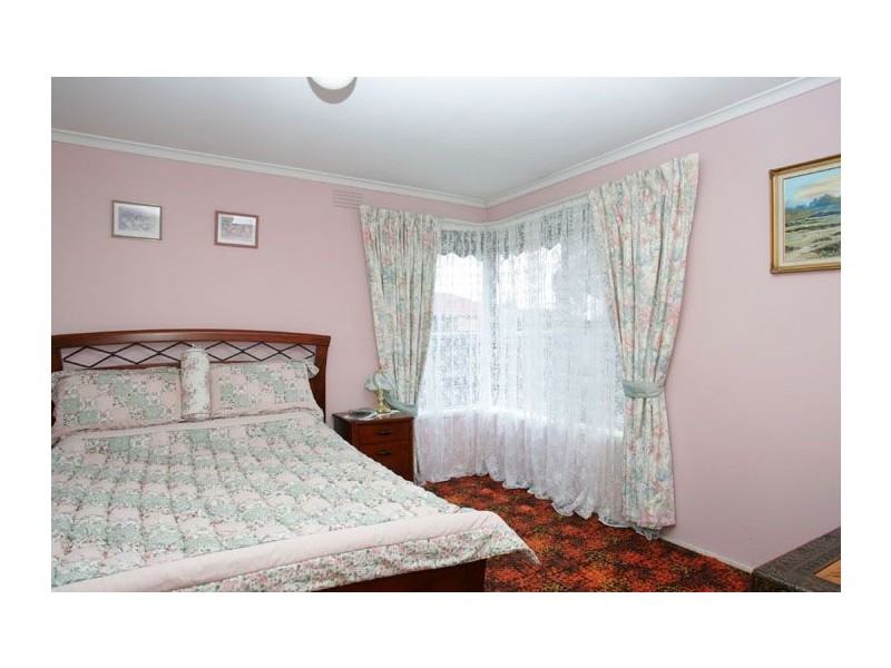 80 South Circular Road, Gladstone Park VIC 3043