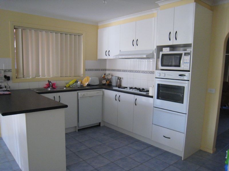 5 Glama Court, Roxburgh Park VIC 3064