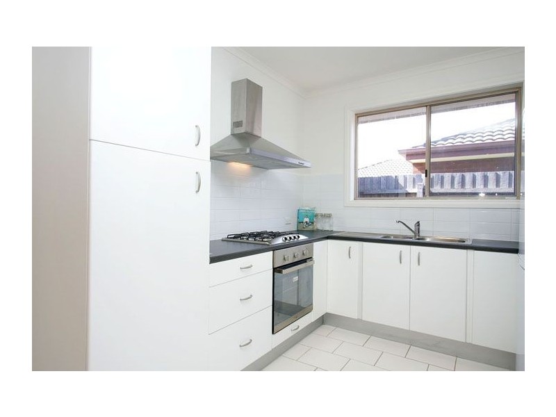 1/13 Gabrielle Crescent, Gladstone Park VIC 3043