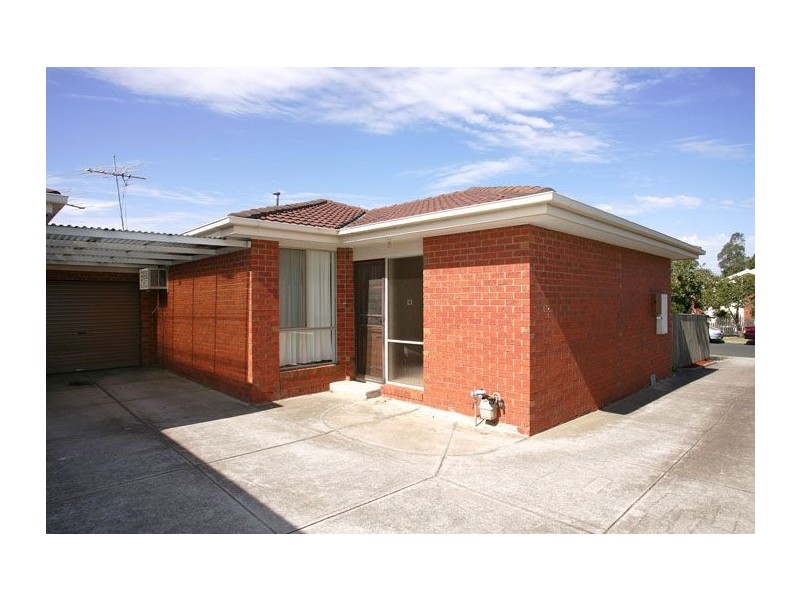 1/13 Gabrielle Crescent, Gladstone Park VIC 3043