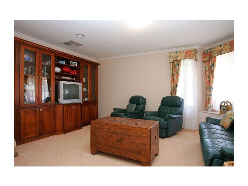 14 Maclaren Court, Greenvale VIC 3059