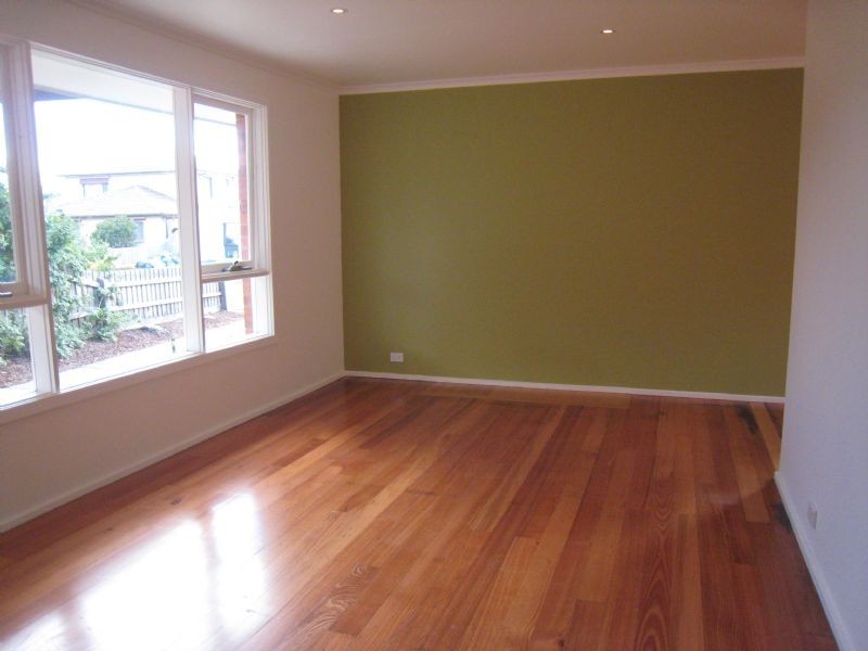 24 Micheline Avenue, Tullamarine VIC 3043