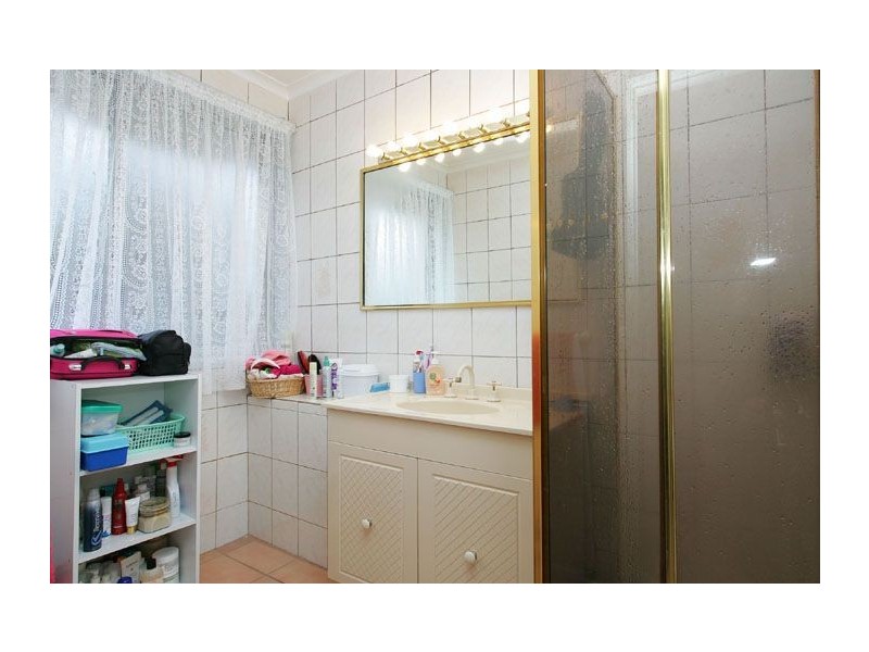 27 North Circular Road, Gladstone Park VIC 3043