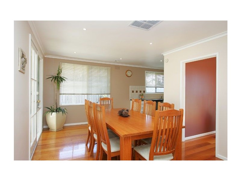 1 Midway Close, Gladstone Park VIC 3043