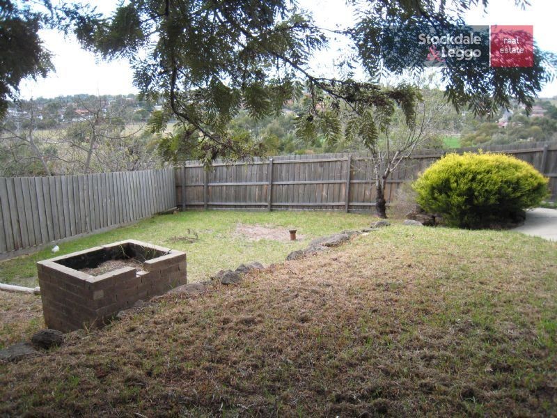 44 Clarke Drive, Gladstone Park VIC 3043