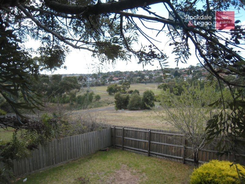44 Clarke Drive, Gladstone Park VIC 3043