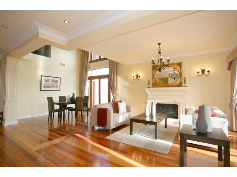 6 Gatehouse Drive, Attwood VIC 3049