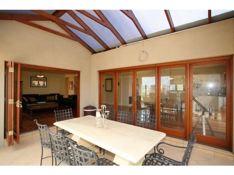 6 Gatehouse Drive, Attwood VIC 3049