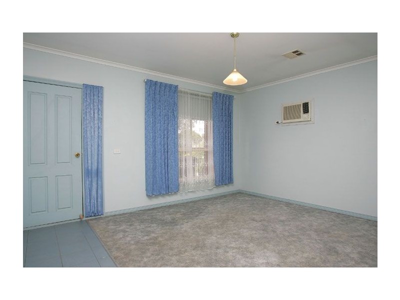 1/3 Waratah Avenue, Tullamarine VIC 3043