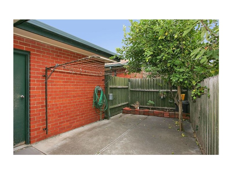 1/3 Waratah Avenue, Tullamarine VIC 3043