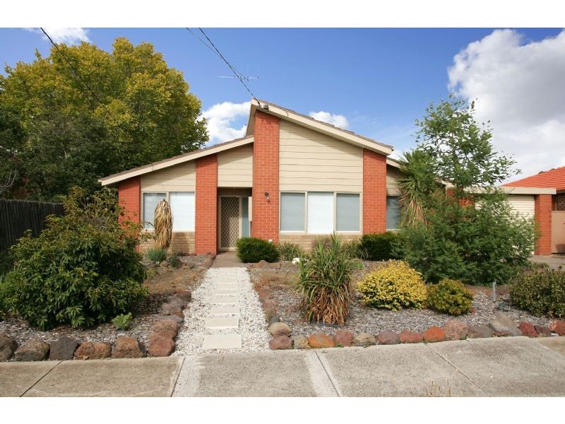 36 Samara Grove, Gladstone Park VIC 3043