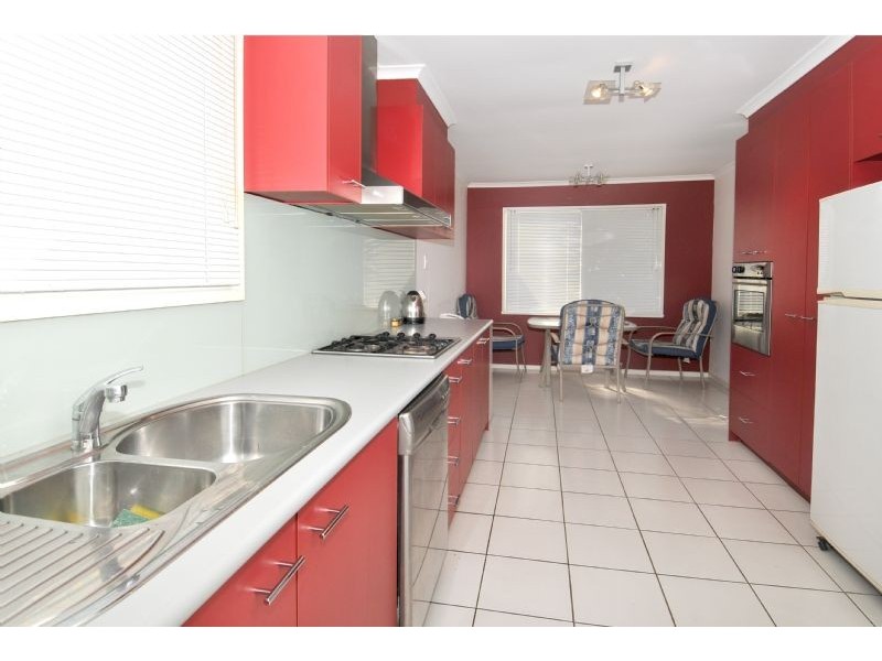 36 Samara Grove, Gladstone Park VIC 3043