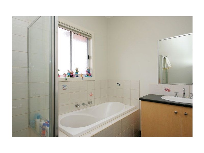 31 Balerno Circuit, Gowanbrae VIC 3043