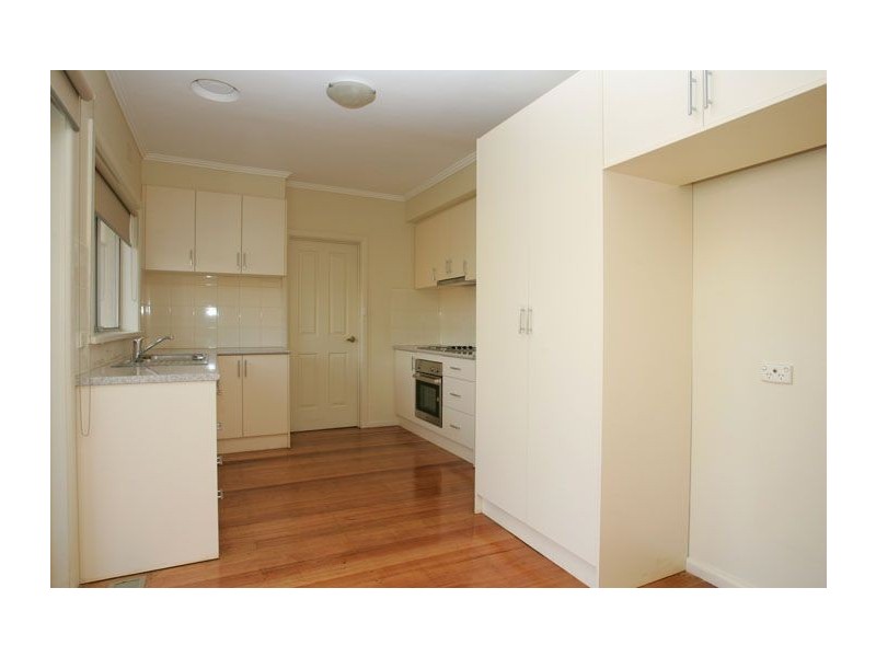 15 Carol Grove, Tullamarine VIC 3043