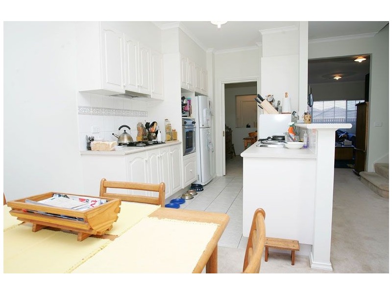 25 The Crest, Attwood VIC 3049