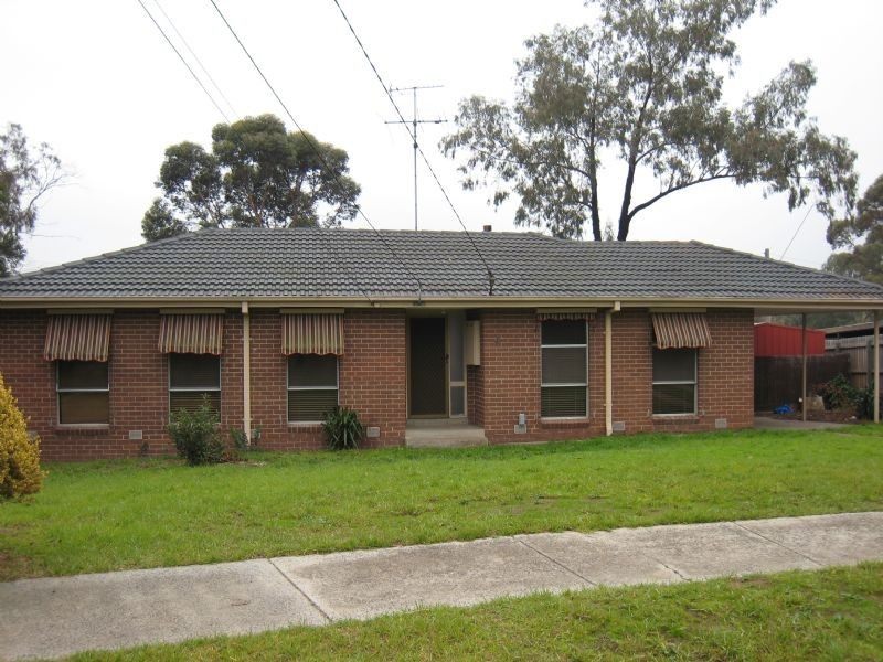 8 Crosby Close, Gladstone Park VIC 3043