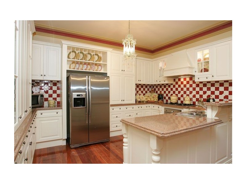 4 Chadwick Lane, Attwood VIC 3049