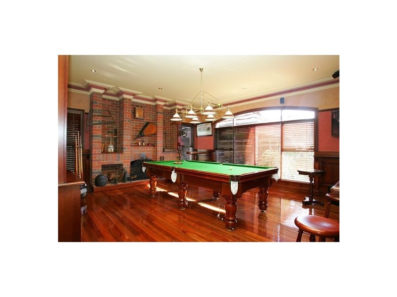 4 Chadwick Lane, Attwood VIC 3049