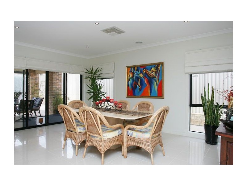 16 Threadneedle Street, Attwood VIC 3049