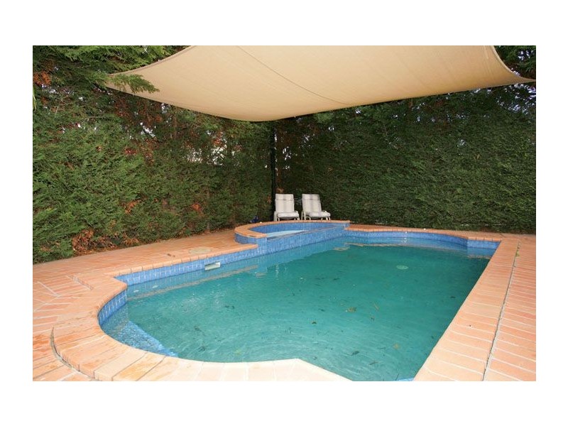 10 Hawick Court, Greenvale VIC 3059