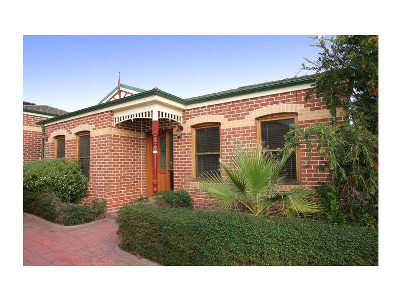 2/10 Forman Street, Westmeadows VIC 3049