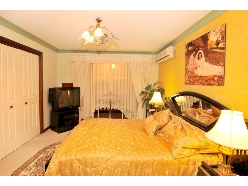 13 Westfield Boulevard, Westmeadows VIC 3049