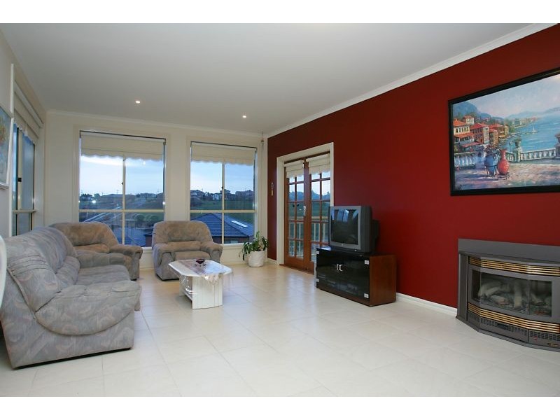 58 Helmsdale Crescent, Greenvale VIC 3059