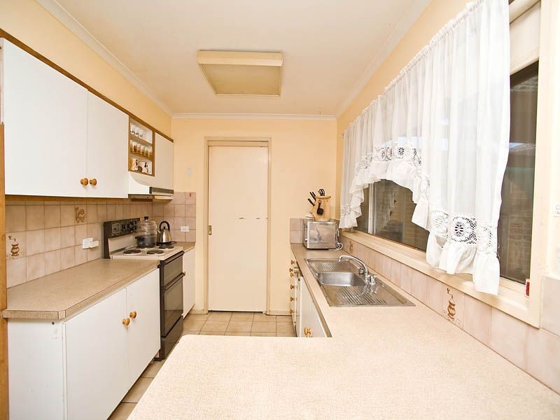 23 Gaynor Crescent, Gladstone Park VIC 3043
