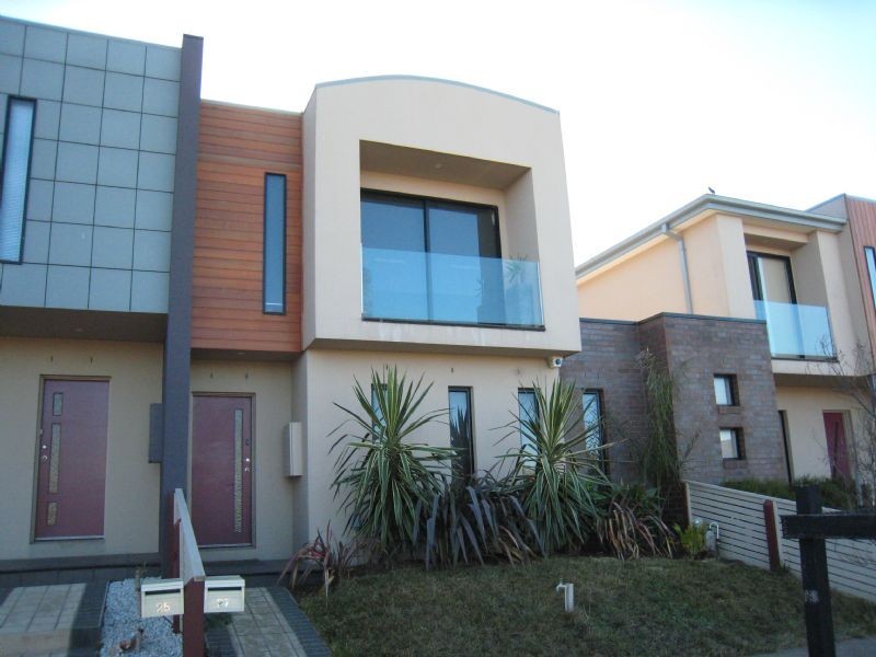 27 Orlando Drive, Roxburgh Park VIC 3064