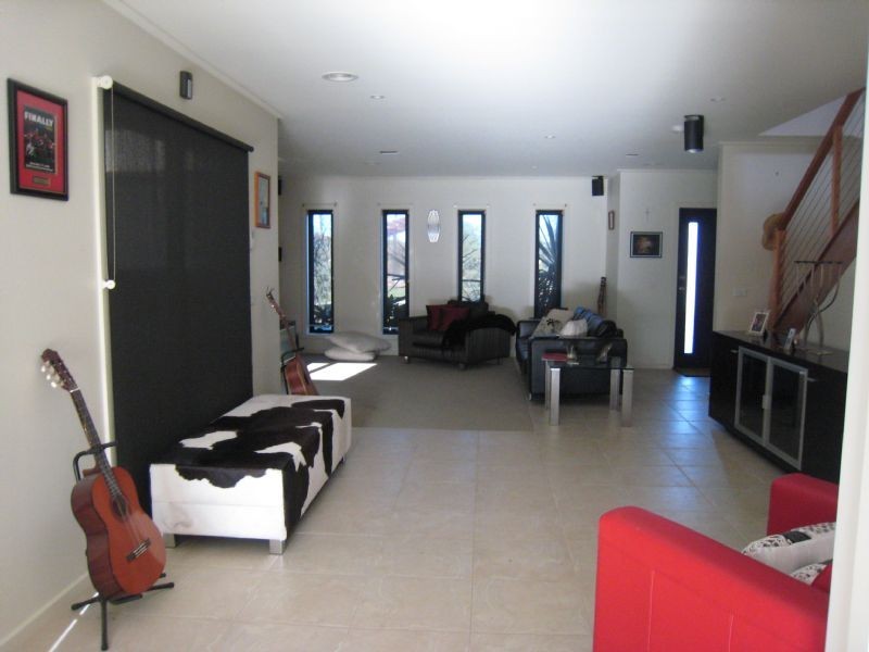 27 Orlando Drive, Roxburgh Park VIC 3064