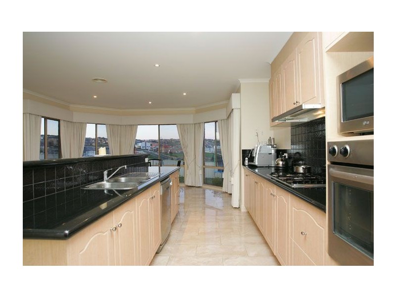 12 Linlithgow Way, Greenvale VIC 3059