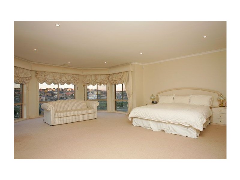 12 Linlithgow Way, Greenvale VIC 3059