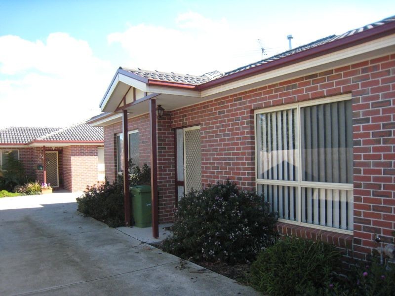 2/23 Waratah Avenue, Tullamarine VIC 3043